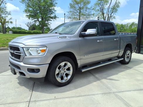 Used 2019 RAM 1500 Big Horn AWD/4WD image 3