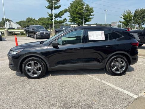Used 2025 Ford Escape ST-Line FWD image 17