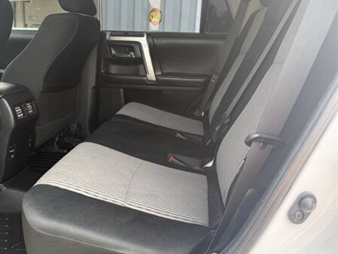 Used 2016 Toyota 4Runner SR5 AWD/4WD image 26