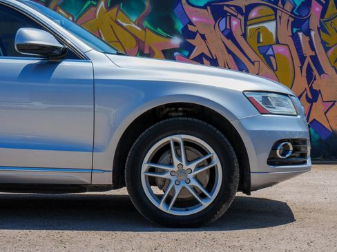 Used 2017 Audi Q5 2.0T Premium Plus w/ Technology Package AWD/4WD image 11