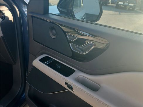 Used 2020 Lincoln Aviator Reserve w/ Equipment Group 201A image 23