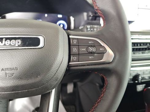 Certified 2025 Jeep Compass Trailhawk w/ Trailhawk Elite Group image 16