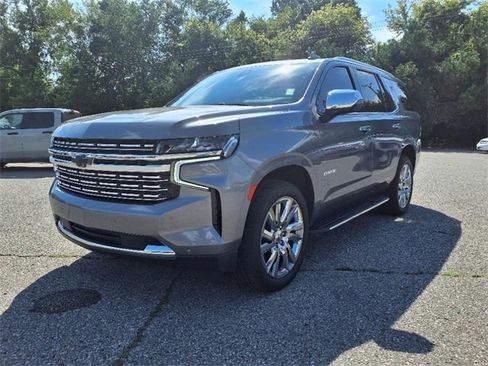 Used 2021 Chevrolet Tahoe Premier w/ Premium Package image 3
