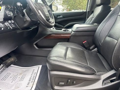 Used 2017 GMC Yukon SLT w/ Premium Edition AWD/4WD image 10