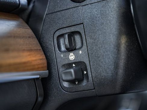 Certified 2025 Mercedes-Benz GLS 450 4MATIC image 43