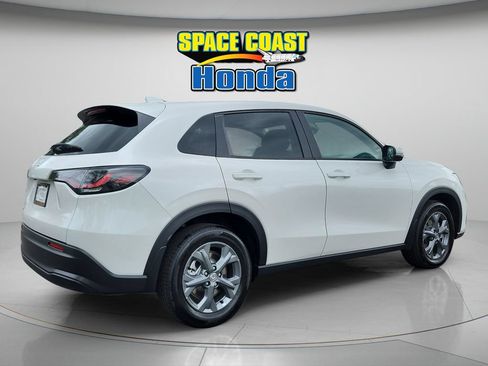 New 2026 Honda HR-V LX image 3