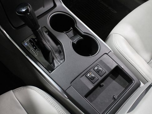 Used 2017 Toyota Camry XLE image 14