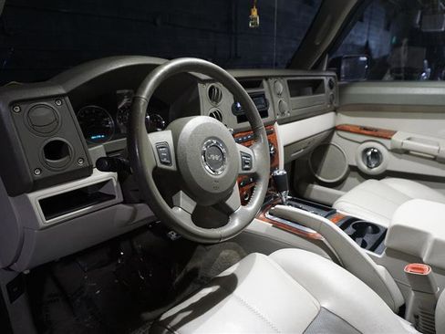 Used 2006 Jeep Commander Limited image 10