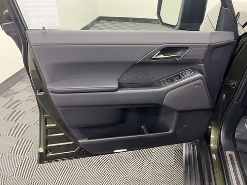 Certified 2025 Lexus GX 550 w/ Accessory Package (CT) AWD/4WD image 9