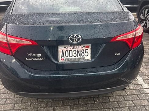 Used 2018 Toyota Corolla LE FWD image 15