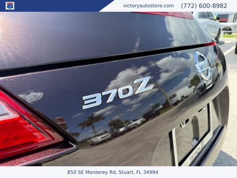 Used 2010 Nissan 370Z Touring w/ Sport Pkg RWD image 15