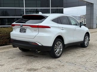 Used 2023 Toyota Venza XLE video 3