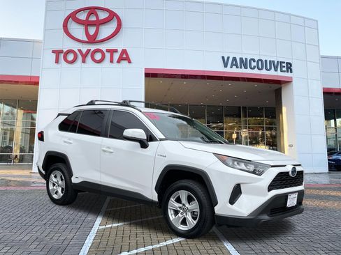 Certified 2019 Toyota RAV4 LE w/ Carpet Mat Package AWD/4WD image 1