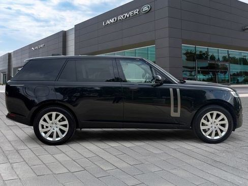 Used 2023 Land Rover Range Rover Long Wheelbase SE AWD/4WD image 6