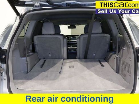 Used 2019 Toyota Highlander XLE image 14