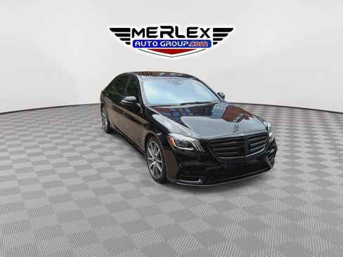 Used 2020 Mercedes-Benz S 560 Sedan image 2