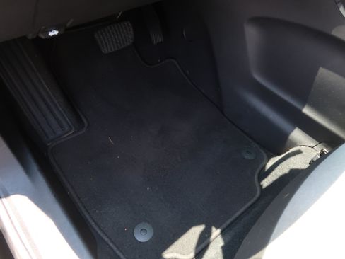 Used 2023 Chevrolet Equinox LS w/ LS Convenience Package FWD image 18