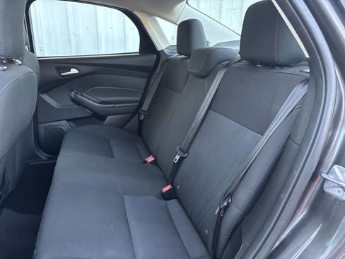 Used 2015 Ford Focus SE image 12