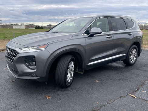 Used 2019 Hyundai Santa Fe SEL w/ Cargo Package image 5