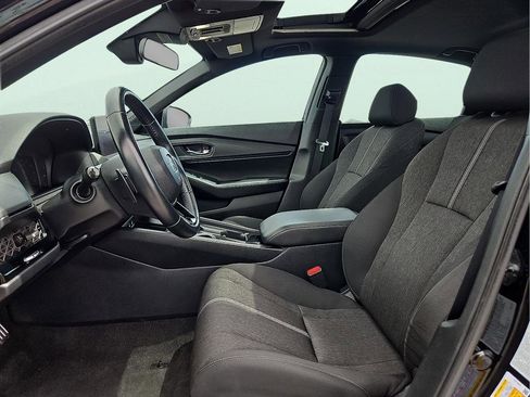 Used 2024 Honda Accord Sport image 11