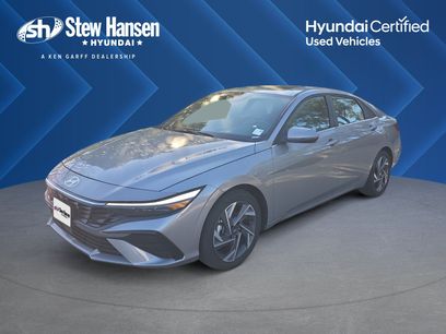 Certified 2025 Hyundai Elantra Limited w/ Cargo Package