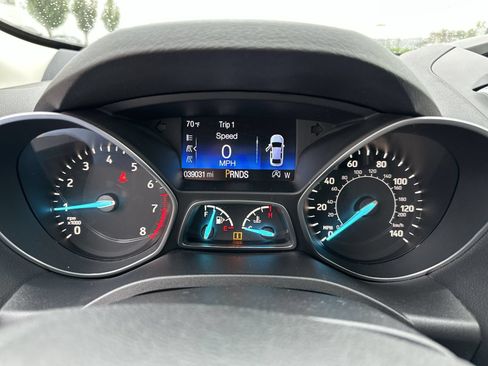 Used 2017 Ford Escape SE AWD/4WD image 12