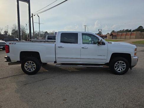Used 2018 Chevrolet Silverado 2500 LTZ w/ Duramax Plus Package image 21