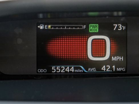 Used 2020 Toyota Prius LE image 22