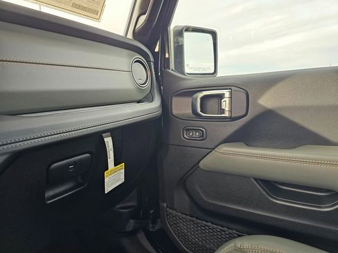 New 2026 Jeep Gladiator Mojave image 25