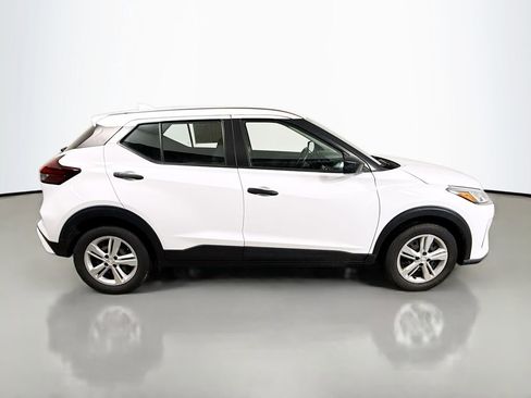 Used 2023 Nissan Kicks S image 23