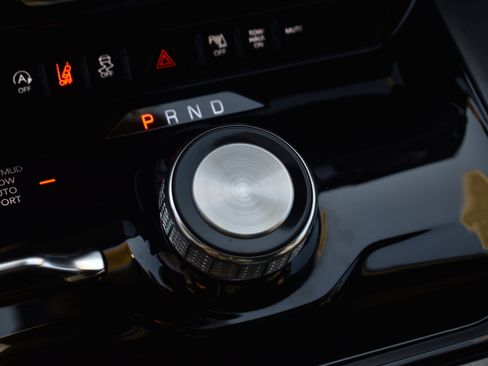 Used 2025 Jeep Wagoneer L Series II w/ Premium Group I image 33