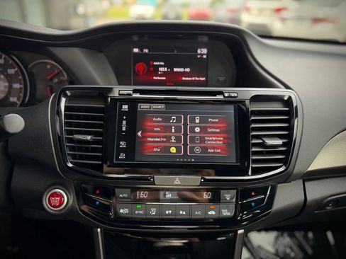Used 2017 Honda Accord EX-L image 13