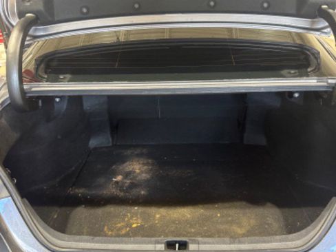 Used 2019 Toyota Camry LE image 11