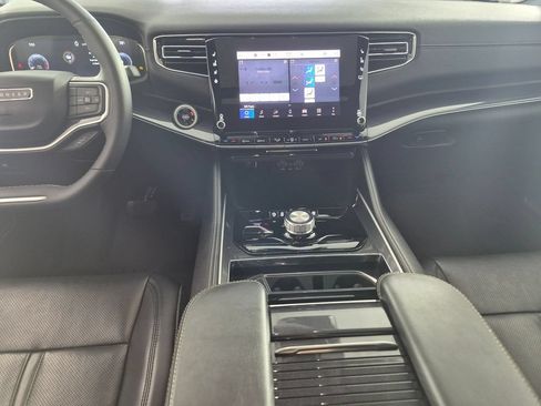 Used 2024 Jeep Wagoneer 4WD w/ Premium Group I image 27