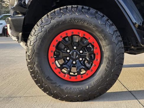 Used 2025 Ford Bronco Raptor AWD/4WD image 8