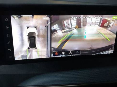 Used 2025 Nissan Murano SL AWD/4WD image 46