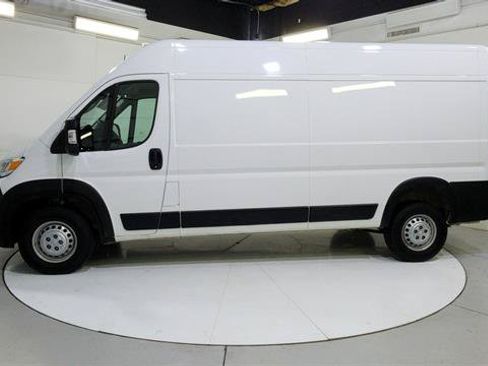 Used 2025 RAM ProMaster 2500 w/ Convenience Group FWD image 5