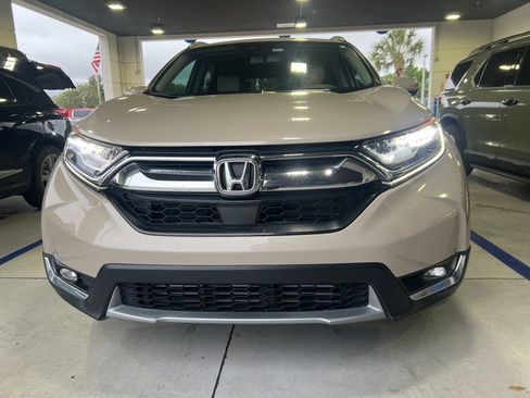 Used 2019 Honda CR-V Touring image 2