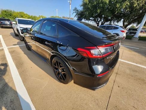 Used 2025 Honda Civic Sport image 6