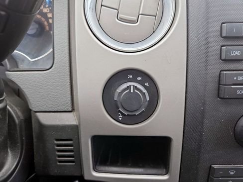 Used 2011 Ford F150 XLT w/ XLT Chrome Pkg image 25