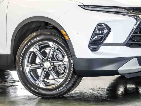 Used 2024 Chevrolet Blazer LT w/ LPO, Floor Liner Package FWD image 4
