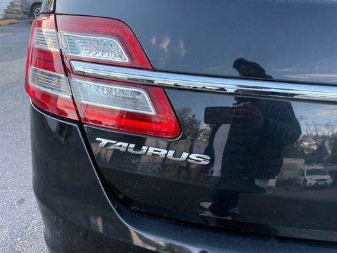 Used 2013 Ford Taurus SEL image 35