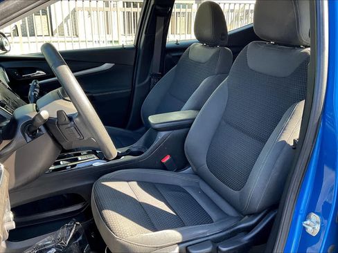 Certified 2023 Chevrolet Bolt EUV LT FWD image 23