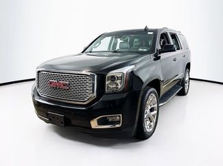 Used 2017 GMC Yukon Denali w/ Open Road Package video 3