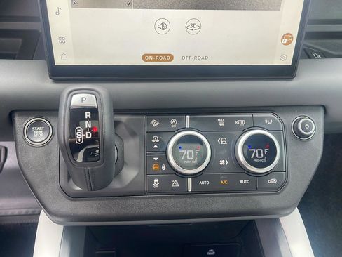 Used 2025 Land Rover Defender 110 S AWD/4WD image 19