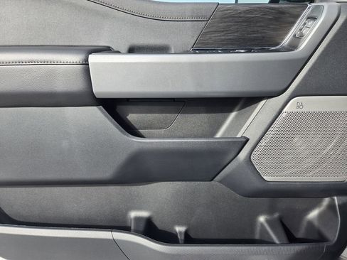 Used 2025 Ford F150 Lariat w/ Equipment Group 501A Mid image 22