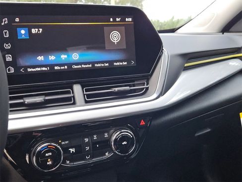 New 2026 Chevrolet Trax LT w/ Driver Confidence Package image 15