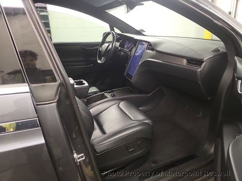 Used 2018 Tesla Model X 100D image 6