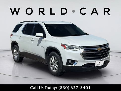 Used 2019 Chevrolet Traverse LT FWD image 1