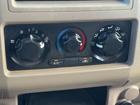 Used 2008 Nissan Frontier SE w/ SE Value Truck Pkg image 20